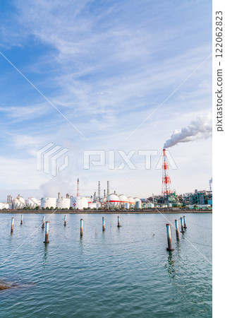 從霞浦綠地公園眺望四日市工業園區(三重縣四日市市) 從霞浦綠地公園眺望四日市工業園區(三重縣四日市市) 122062823