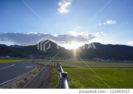 川棚川的清晨景色 122065037