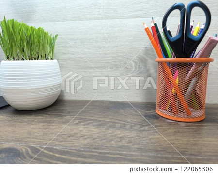 various items on the office desk . High-quality photo various items on the office desk . High-quality photo 122065306