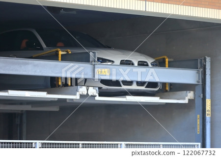 Mechanical parking lot image 122067732