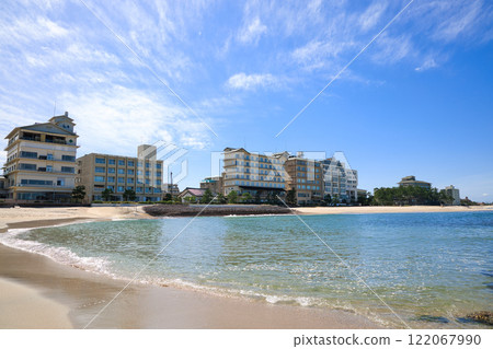 <鳥取縣>從皆生溫泉海湯海灘看到的皆生溫泉街，3月 122067990