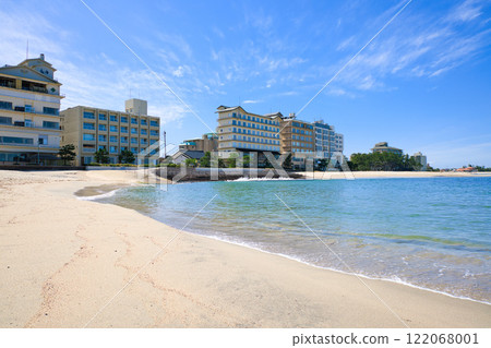 <鳥取縣>從皆生溫泉海湯海灘看到的皆生溫泉街,3月 <鳥取縣>從皆生溫泉海湯海灘看到的皆生溫泉街,3月 122068001