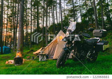 騎自行車前往森林露營之旅 122068881