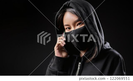 Criminal making a phone call. 122069551