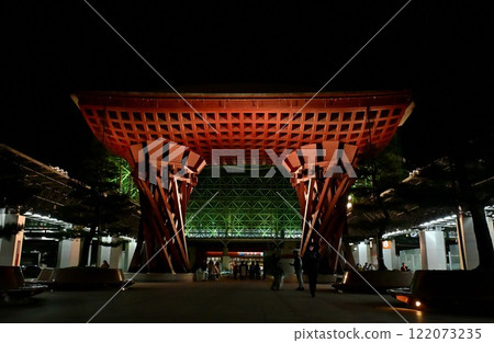 Illumination of the symbolic Tsuzumimon Gate at the east exit of Kanazawa Station in Kanazawa City, Ishikawa Prefecture 122073235