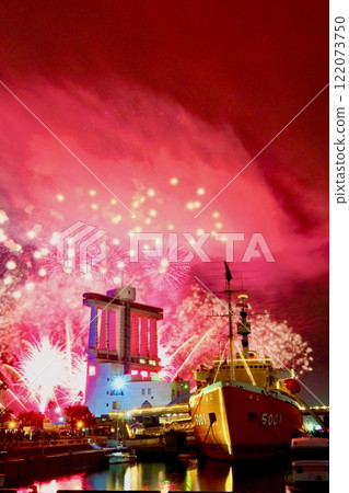 Winter Fireworks at Nagoya Port 122073750