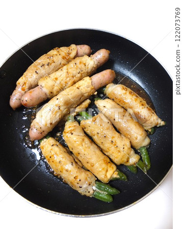 Home-cooked meat rolls Home-cooked meat rolls 122073769