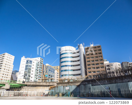 Tsukijigawa Park Multipurpose Square was created on the riverbed when the city plan was changed after the Tsukijigawa River was reclaimed. 122073869
