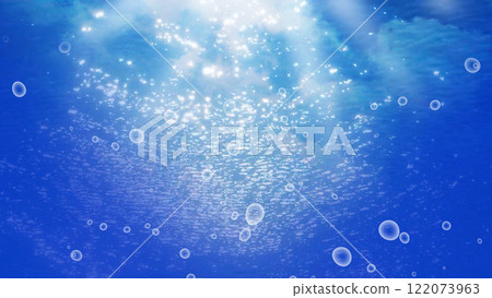 從水下仰望藍天的景色，有氣泡 122073963