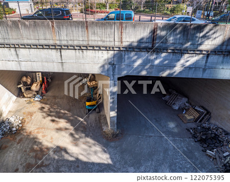 舊築地河填海後，道路計畫被凍結，隧道仍在興建中（東京都中央區） 122075395