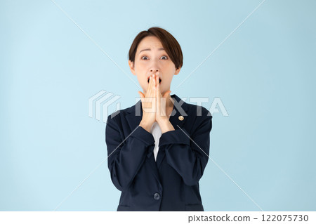 女律師驚訝 122075730