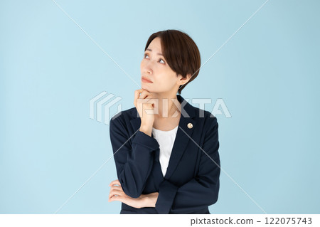 女律師擔心 122075743