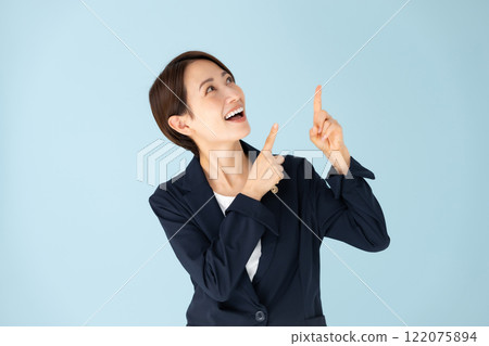 Female lawyer pointing 122075894