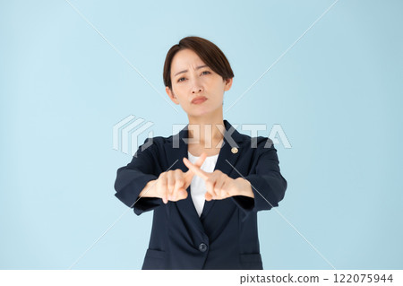 Female lawyer divorced 122075944