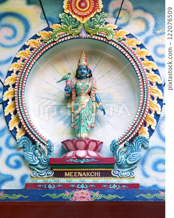Statue of Meenakchi in Hinduist temple 122076509