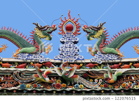 Dragons on a temple roof Dragons on a temple roof 122076515