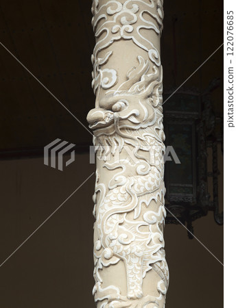 Dragon decoration in Imperial Palace in Hue, Vietnam 122076685