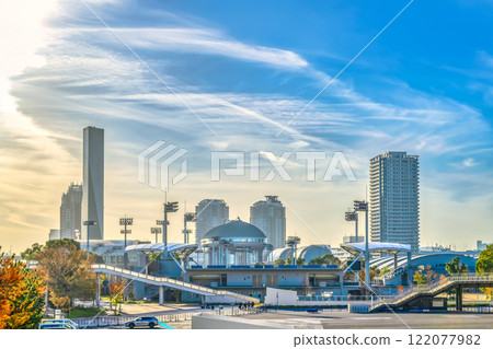 江東區、東京有明站的城市景觀 東京彩虹下水道博物館 江東區、東京有明站的城市景觀 東京彩虹下水道博物館 122077982