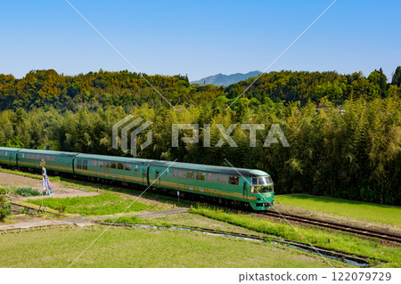 由布院森林和鯉魚旗 122079729