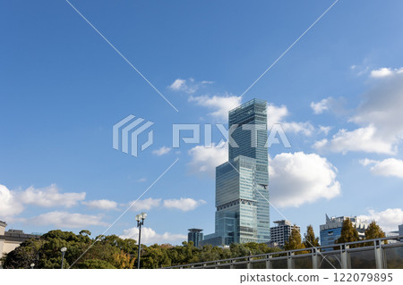 Abeno Harukas as seen from Tennoji Park (photographed in December 2024) 122079895