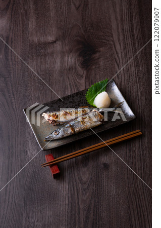 Salami grilled saury 122079907