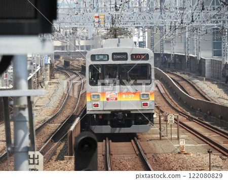 Tokyu 9000 series train taking a break 122080829