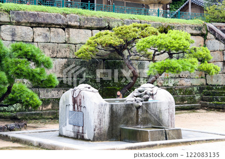 groundwater spring groundwater spring 122083135