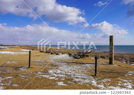 Winter love beach Winter love beach 122083363