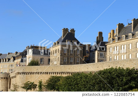 The medieval cityscape of Saint-Malo and its ramparts The medieval cityscape of Saint-Malo and its ramparts 122085754