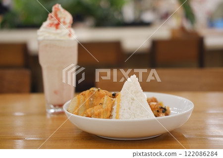 Beef Mentaiko Rice Bowl is mentaiko dishes Japanese speciality 122086284