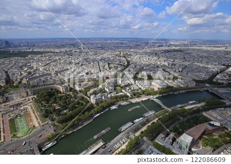 從艾菲爾鐵塔看巴黎天際線 122086609