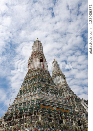 Pagoda in Wat Arun temple is temple landmark near Chao Phraya river at Bangkok Thailand Pagoda in Wat Arun temple is temple landmark near Chao Phraya river at Bangkok Thailand 122086871