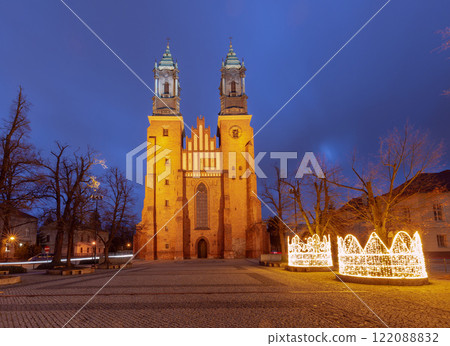 Cathedral of Saints Peter and Paul on Tumski Island, Poznan, Poland, at Christmas dawn 122088832
