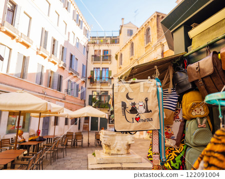 not most popular tourist spot Venice. outskirts city. canals, houses and bridges 122091004
