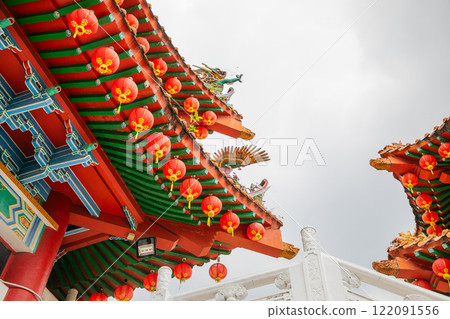 largest Buddhist temple Thean Hou Kuala Lumpur. facade decorated Chinese denlong largest Buddhist temple Thean Hou Kuala Lumpur. facade decorated Chinese denlong 122091556