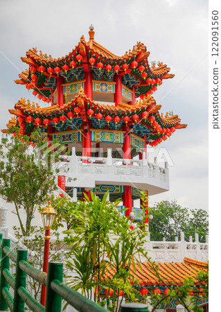 largest Buddhist temple Thean Hou Kuala Lumpur. facade decorated Chinese denlong largest Buddhist temple Thean Hou Kuala Lumpur. facade decorated Chinese denlong 122091560