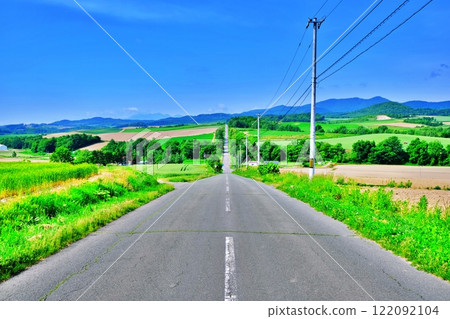 Roller Coaster Road, a famous spot in Kamifurano, Hokkaido 122092104
