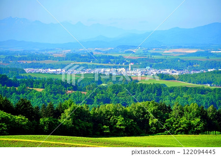 A view of downtown Biei from Jyujitsu Hill, a scenic spot in Asahikawa, Hokkaido 122094445