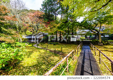 清水寺坊庭園的紅葉【福岡縣美山市】 122094574