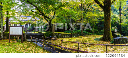 清水寺本坊庭園的紅葉全景【福岡縣美山市】 清水寺本坊庭園的紅葉全景【福岡縣美山市】 122094584
