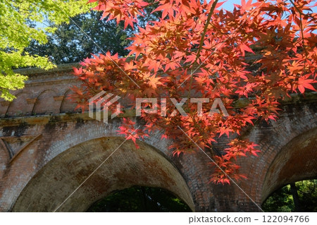 Spring maple leaves at Suirokaku Spring maple leaves at Suirokaku 122094766