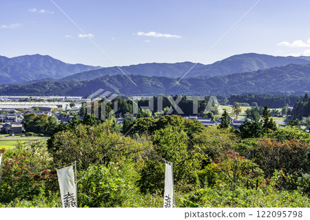 關原 從岐阜縣關原町筱尾山石田三成營地眺望松尾山小早川英明營地 122095798