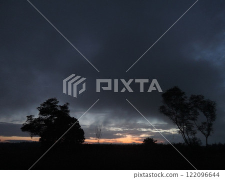 Malawi has a variety of tourist attraction sites including Lake Malawi, several national parks, game reserves, and Mulanje Mountain. Malawi has a variety of tourist attraction sites including Lake Malawi, several national parks, game reserves, and Mulanje Mountain. 122096644