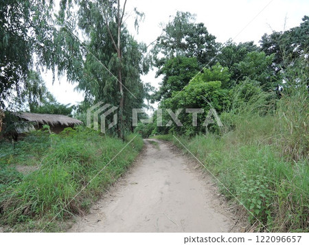 Malawi has a variety of tourist attraction sites including Lake Malawi, several national parks, game reserves, and Mulanje Mountain. Malawi has a variety of tourist attraction sites including Lake Malawi, several national parks, game reserves, and Mulanje Mountain. 122096657