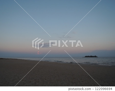 Malawi has a variety of tourist attraction sites including Lake Malawi, several national parks, game reserves, and Mulanje Mountain. 122096694