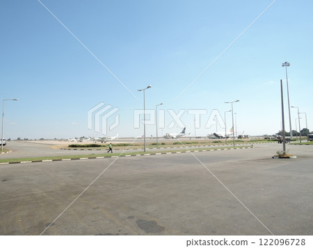 Malawi has a variety of tourist attraction sites including Lake Malawi, several national parks, game reserves, and Mulanje Mountain. 122096728