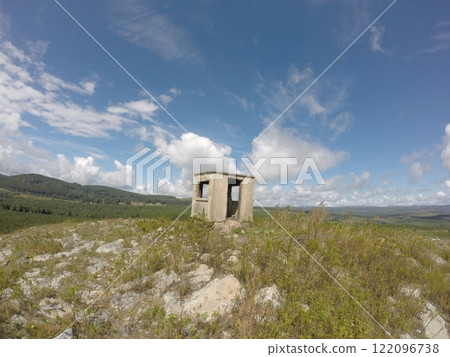 Malawi has a variety of tourist attraction sites including Lake Malawi, several national parks, game reserves, and Mulanje Mountain. 122096738