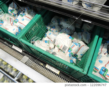 Malawi has a variety of tourist attraction sites including Lake Malawi, several national parks, game reserves, and Mulanje Mountain. Malawi has a variety of tourist attraction sites including Lake Malawi, several national parks, game reserves, and Mulanje Mountain. 122096747