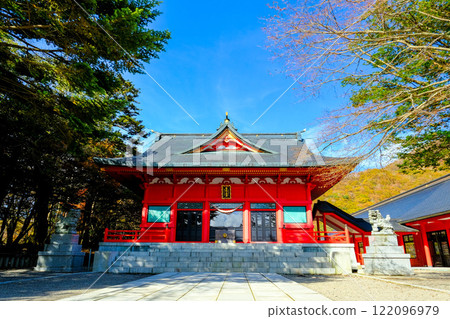 秋天的赤城神社本殿 122096979