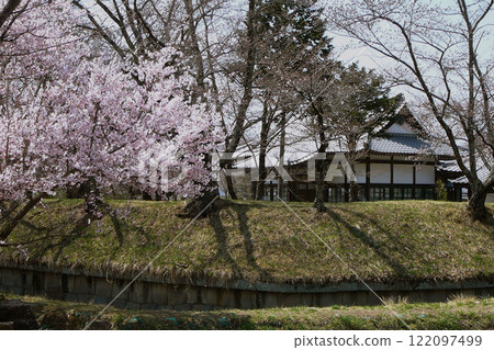 The moat of the ruins of Tatsuoka Castle and the Taguchi Shokonsha Shrine [Tatsuoka Castle Goryokaku, a nationally designated historic site] Saku City, Nagano Prefecture 122097499